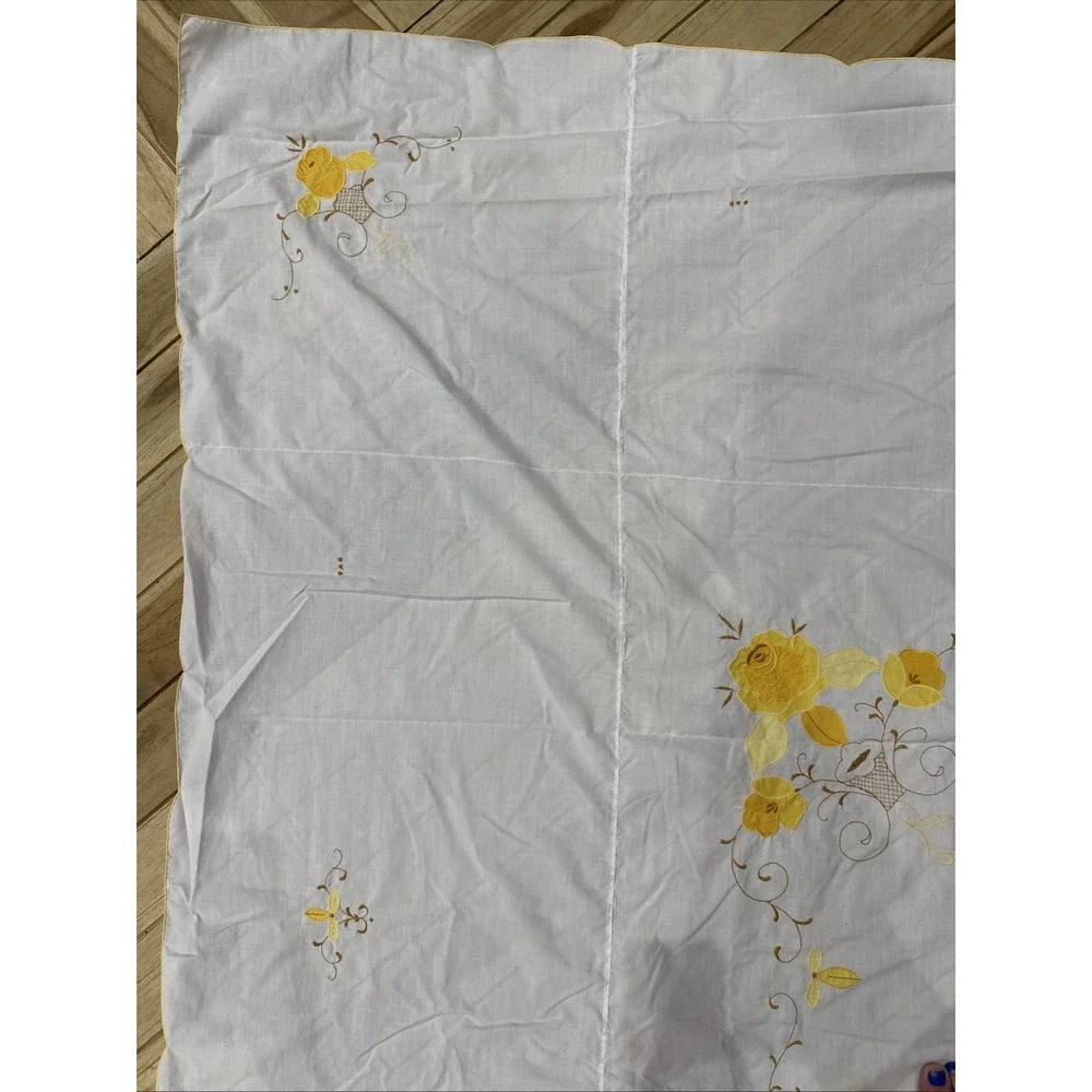 Vintage Hand Embroidered Linen Tablecloth White Yellow Floral 102x62 Rectangular